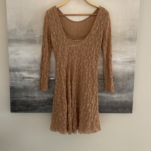 Adorable lace dress (2 layers).  Perfect color compliment for various looks! - Picture 2 of 3